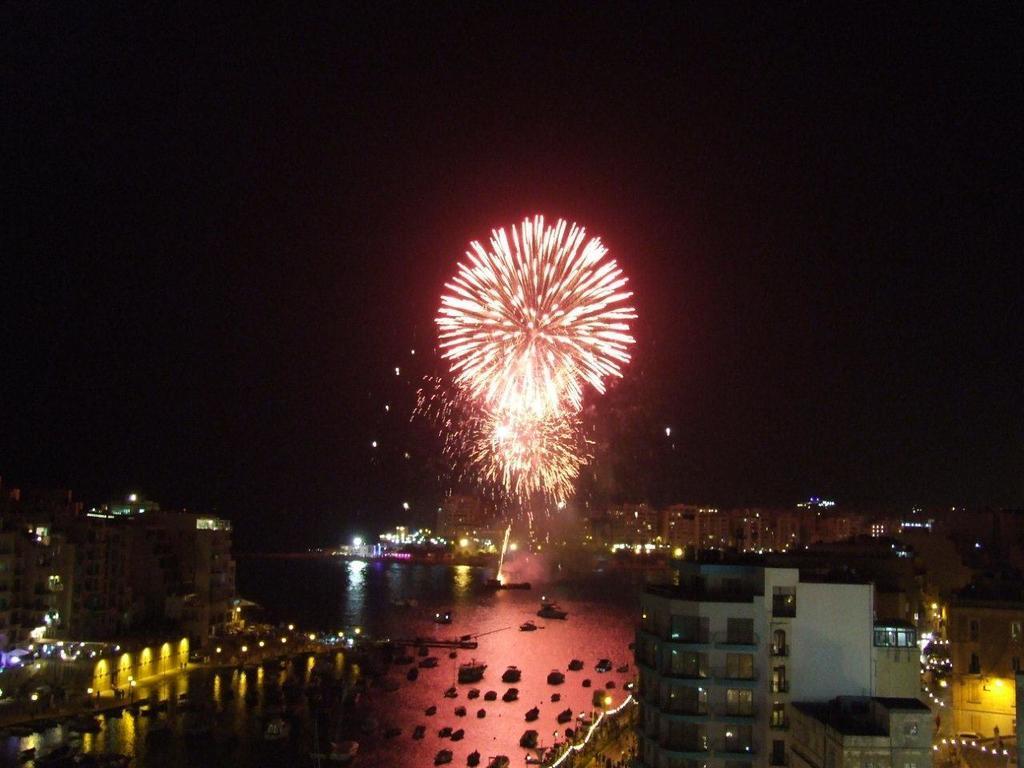 Spinola Seafront Apartment Сент Джулианс Номер фото