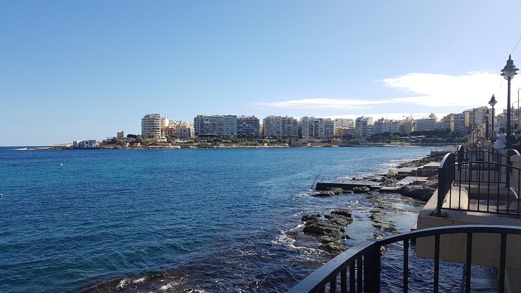 Spinola Seafront Apartment Сент Джулианс Экстерьер фото
